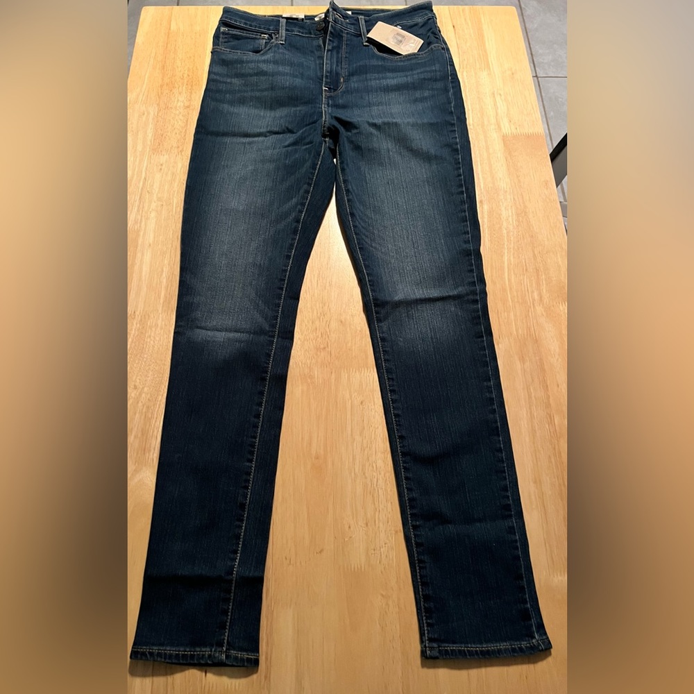 Women’s Levi’s High Rise Skinny Jean